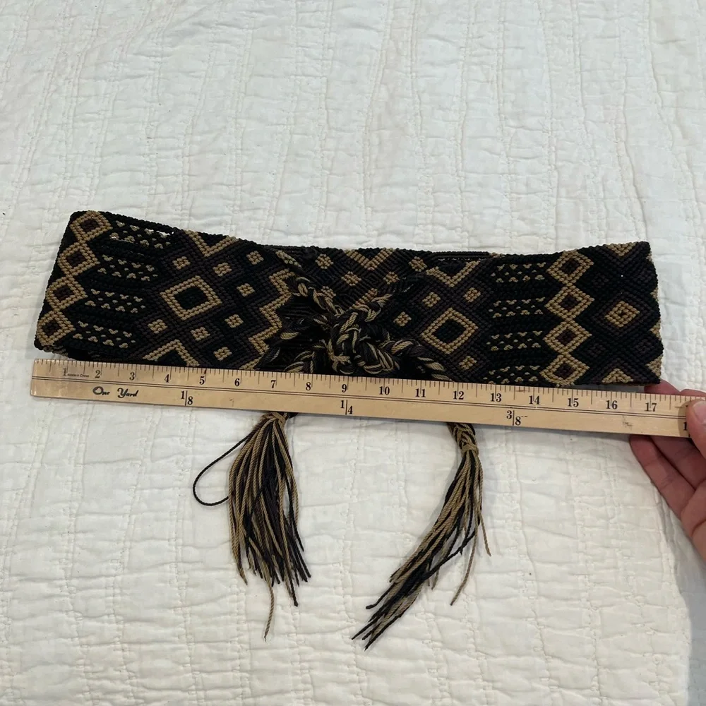 Vintage‎ Black and Tan Woven Macrame Belt Sz. M/L